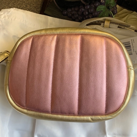 Authentic COACH 1941 Quilted colorblock metallic leather turnlock /Zip crossbody - Picture 9 of 9